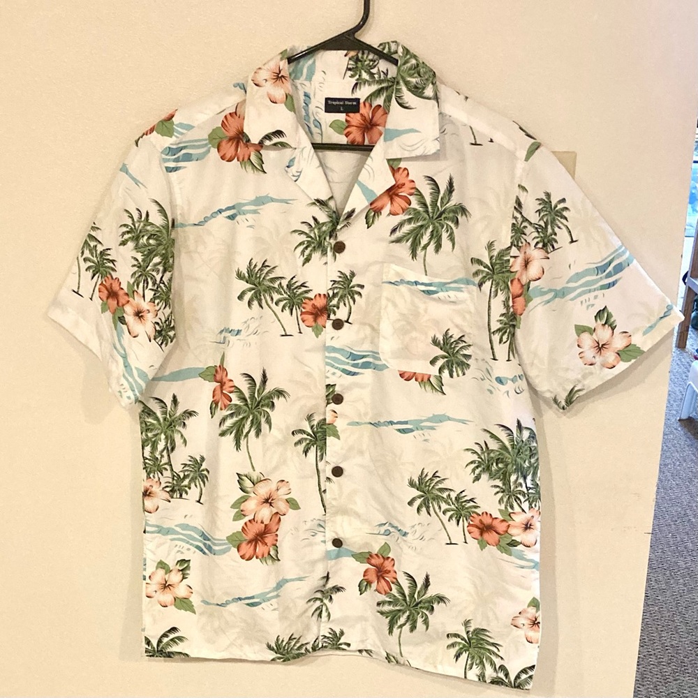 Men’s Tropical Storm Beach Tropical Hawaiian Print Button Down Shirt Size Large